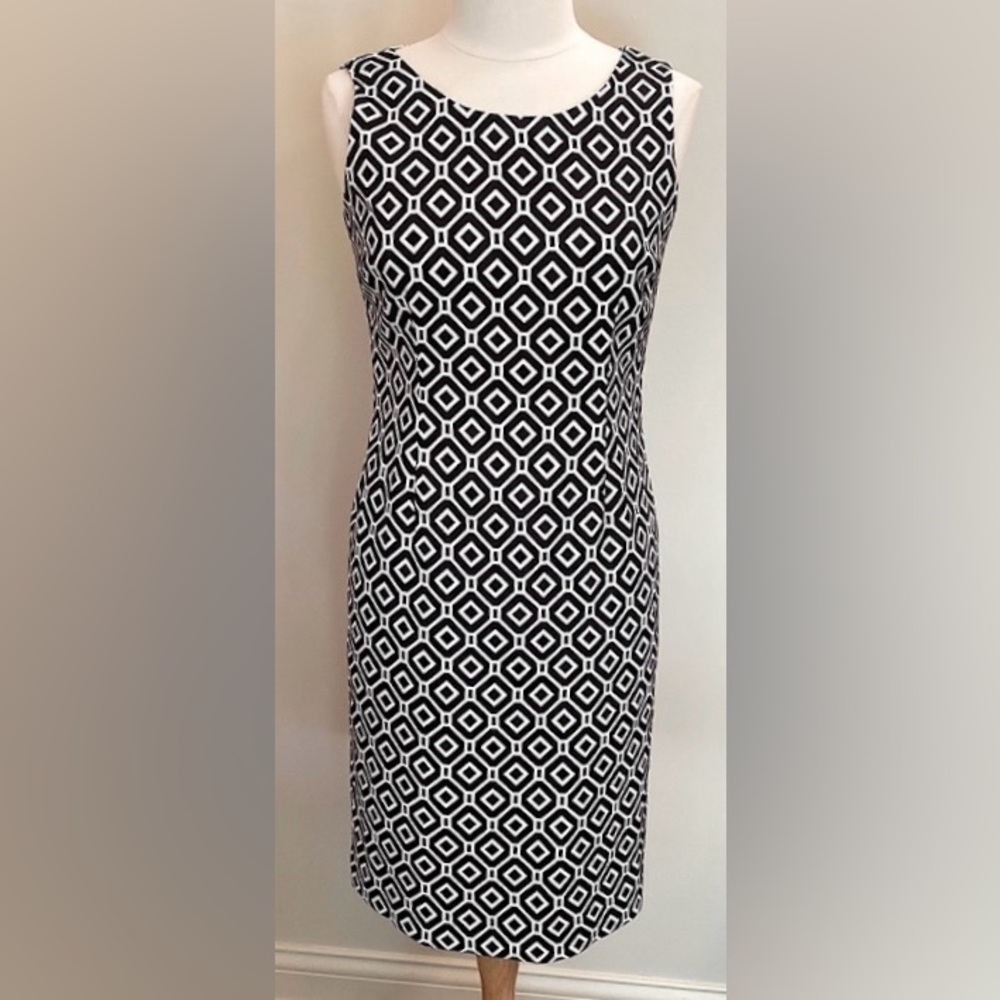 Jones Studio Separates Black White Geometric 6 Modern Office Chic Trendy Dress